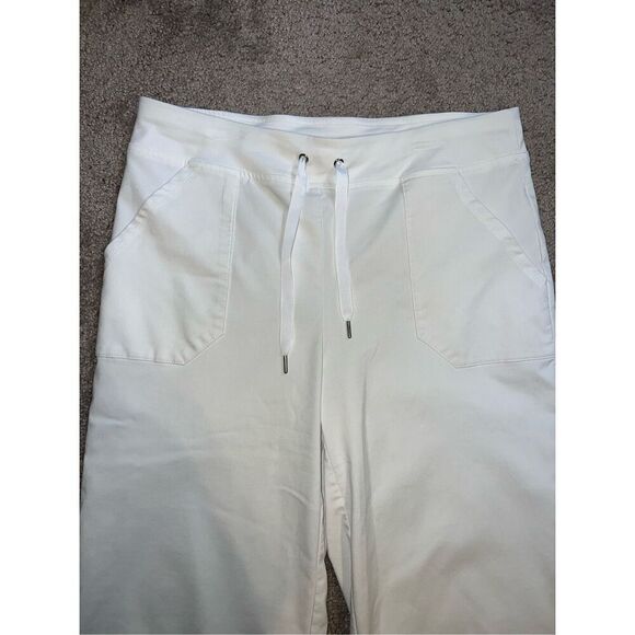 Chicos Weekender White Tie Capri size M/8 - Picture 2 of 9